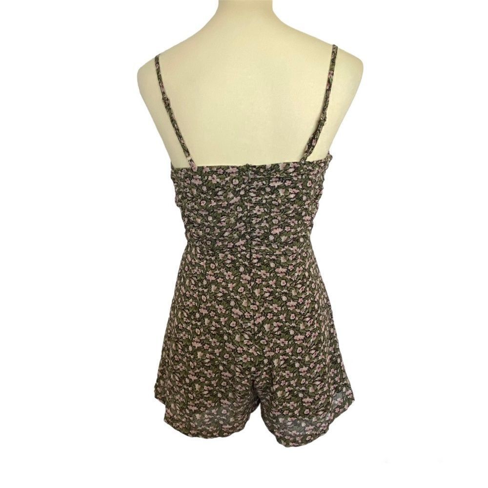 MISSGUIDED ROMPER FLORAL PRINT - Picture 4 of 15
